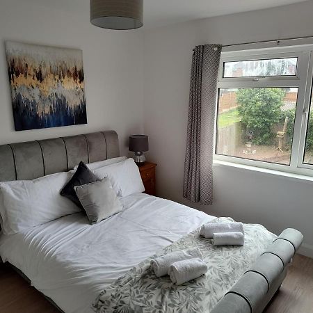 Wavertree Drive 3 Bed Contractor Home In Лестер Экстерьер фото
