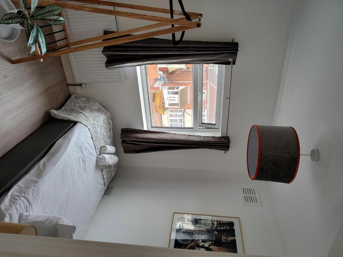Wavertree Drive 3 Bed Contractor Home In Лестер Экстерьер фото